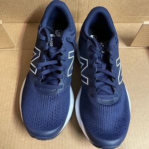 MENS NEW BALANCE 520 BRAND NEW SIZE 10.5